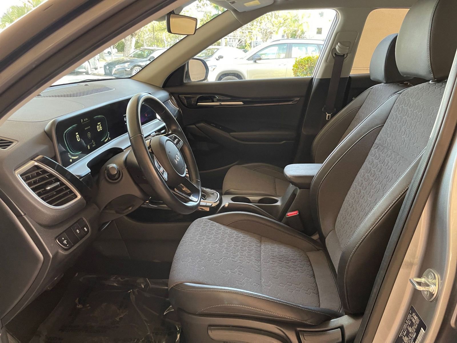 Thumbnail: 2025 Kia Seltos - 23