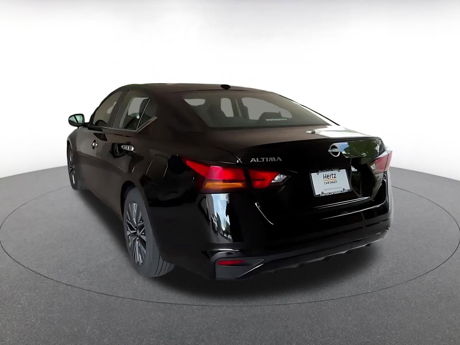 Thumbnail: 2025 Nissan Altima - 10