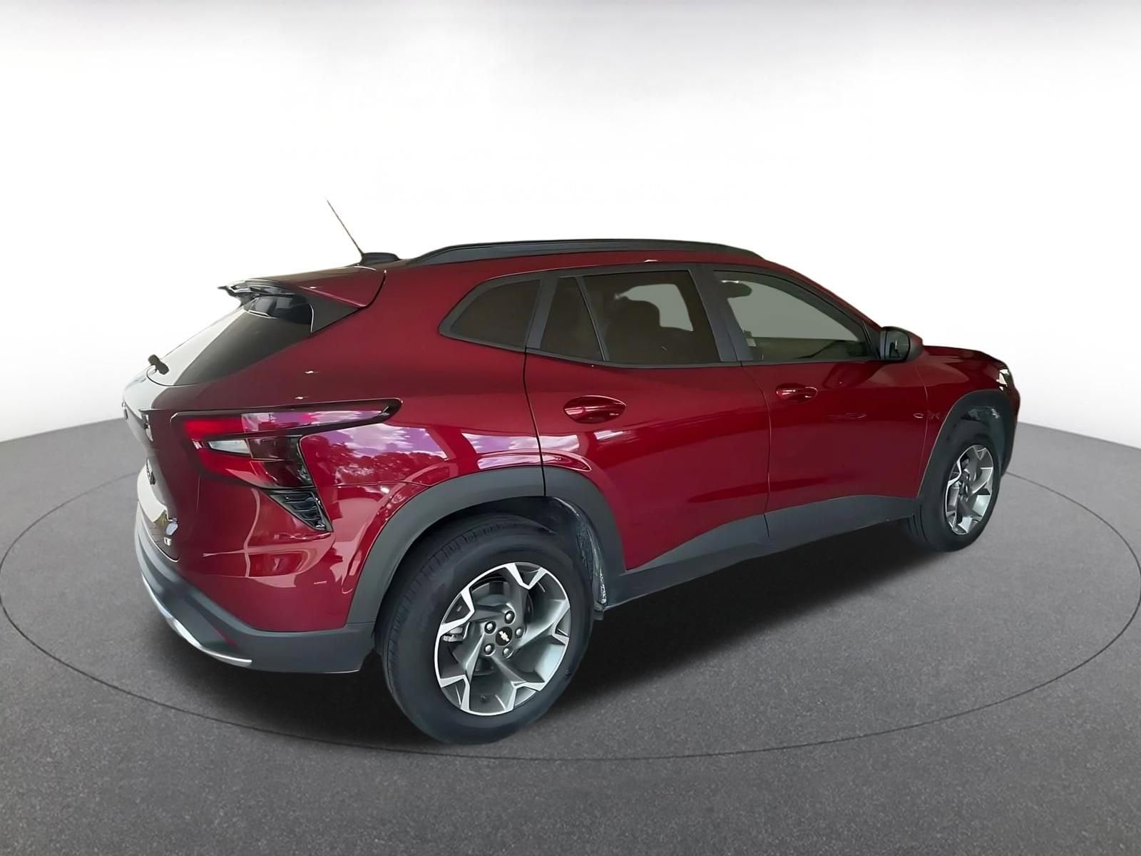 Thumbnail: 2025 Chevrolet Trax - 15