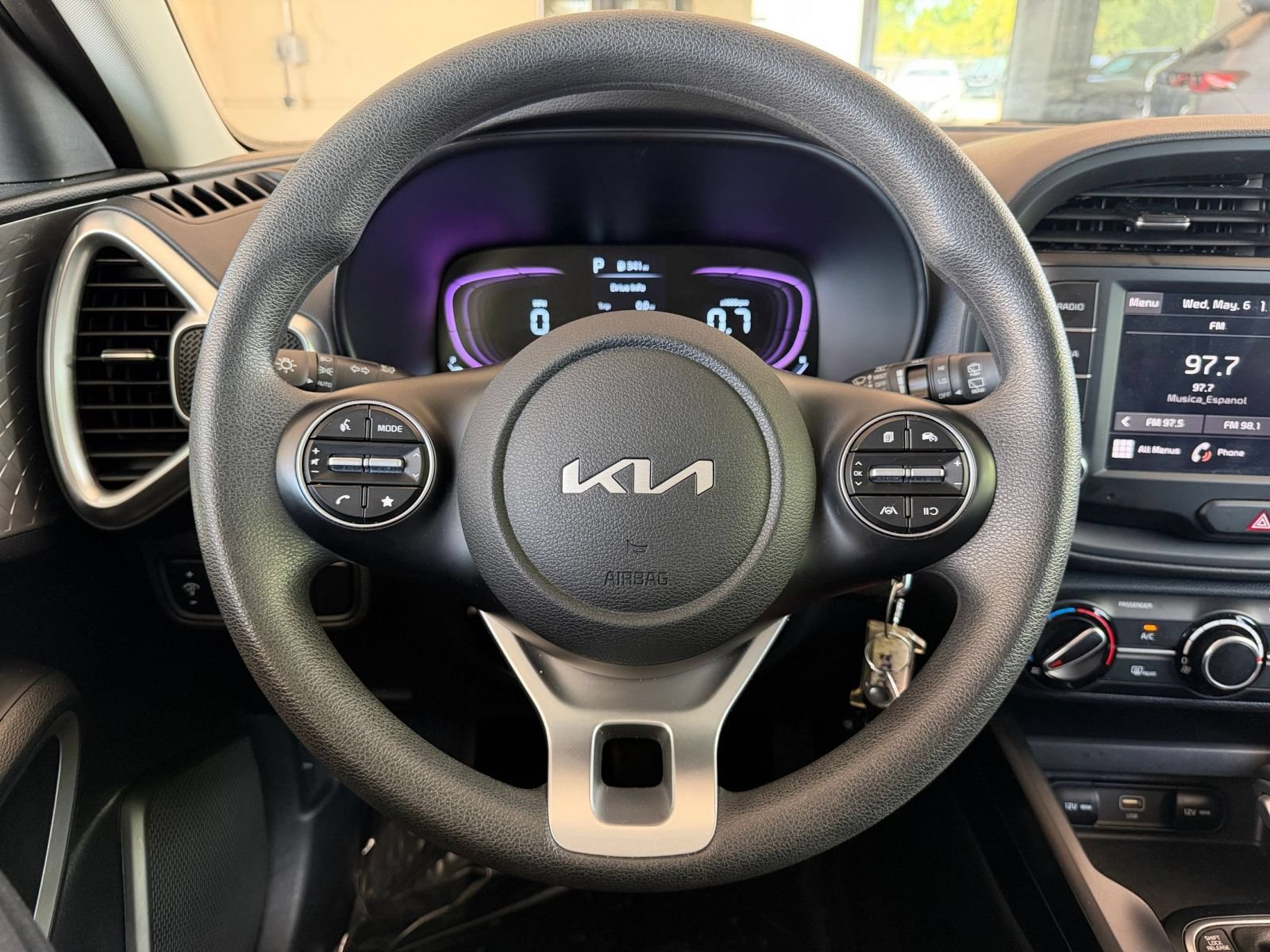 2025 Kia Soul LX - Photo 25