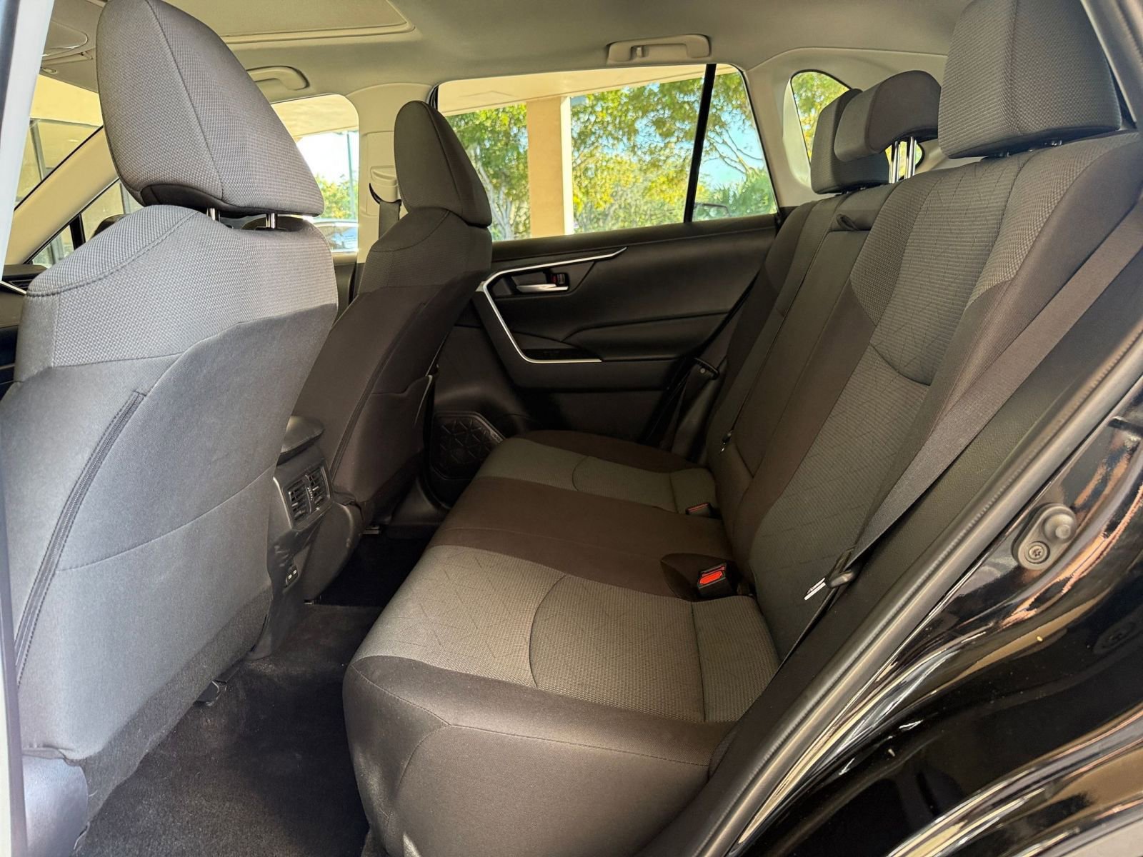 Thumbnail: 2025 Toyota RAV4 - 20