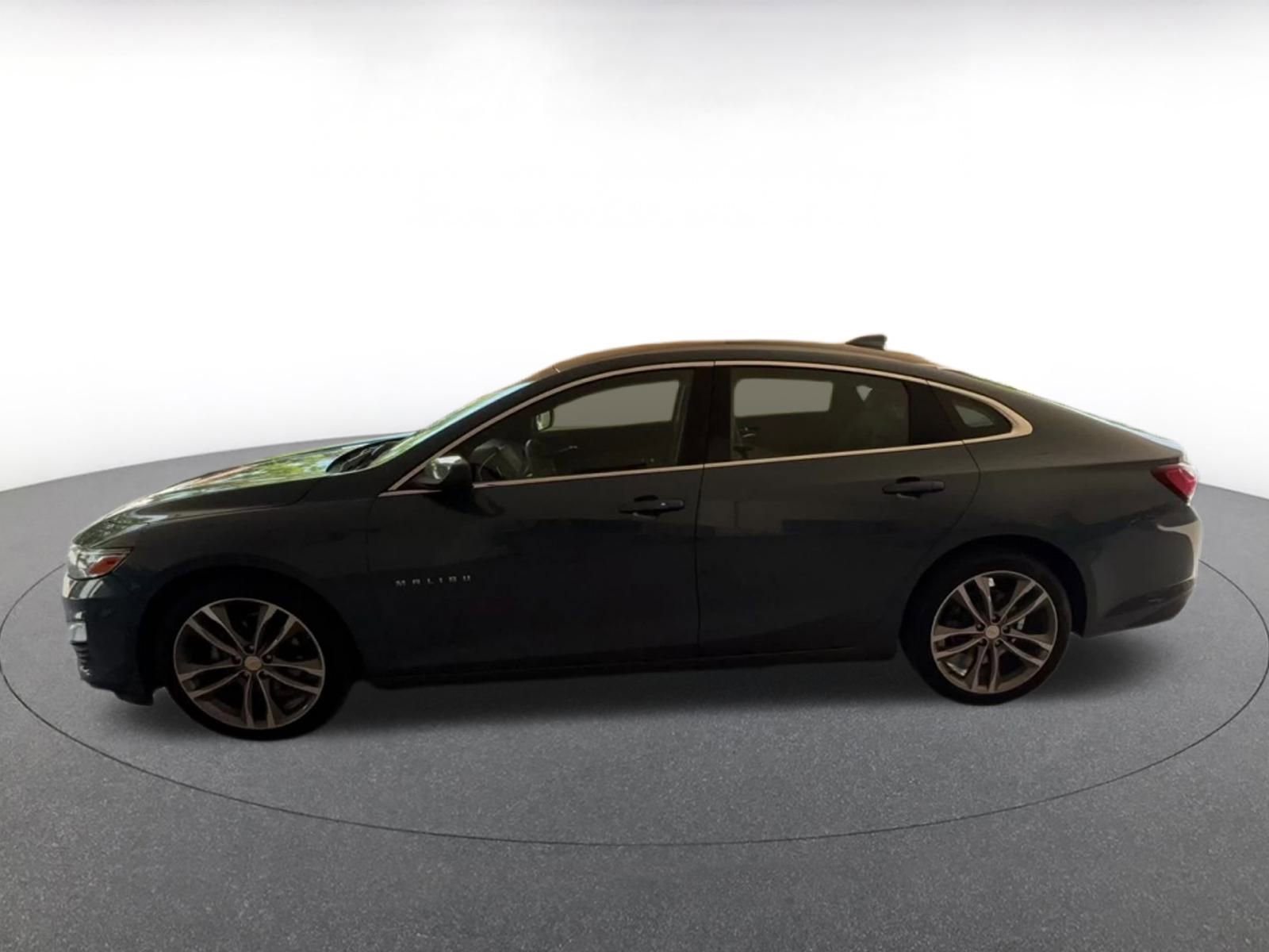 Thumbnail: 2024 Chevrolet Malibu - 9