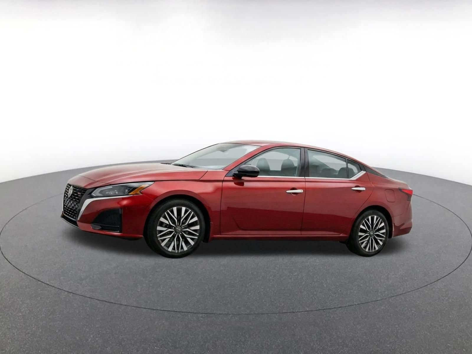 Thumbnail: 2025 Nissan Altima - 7
