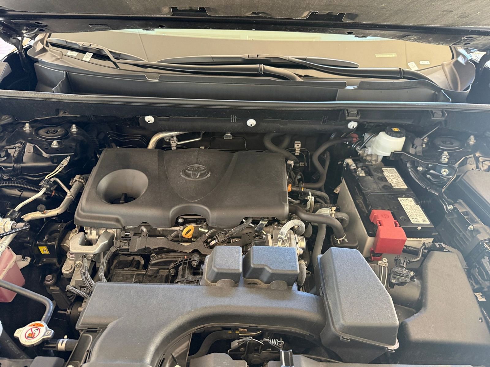 Thumbnail: 2025 Toyota RAV4 - 25