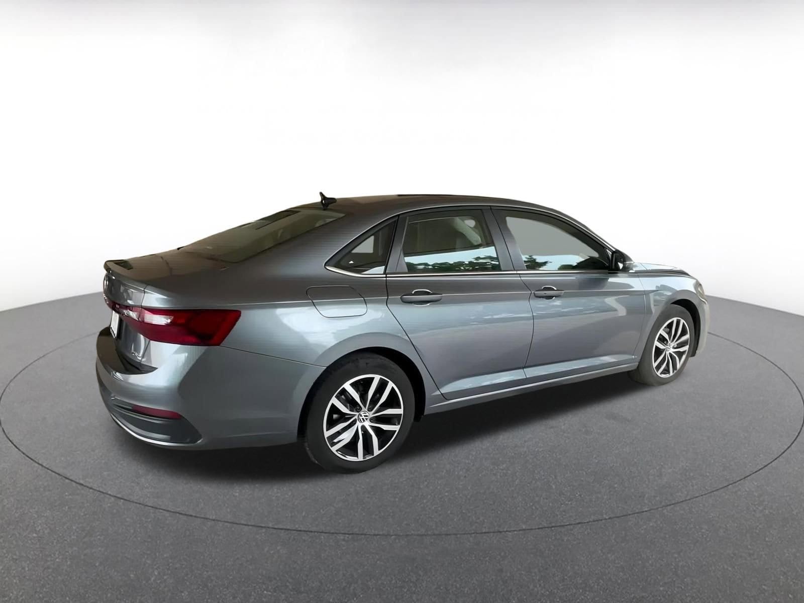 Thumbnail: 2025 Volkswagen Jetta - 14