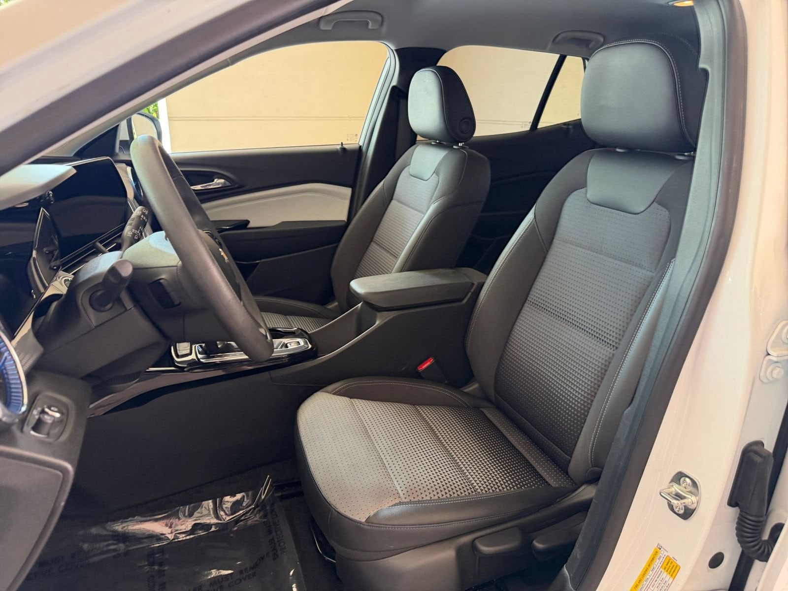 Thumbnail: 2025 Chevrolet Trax - 22