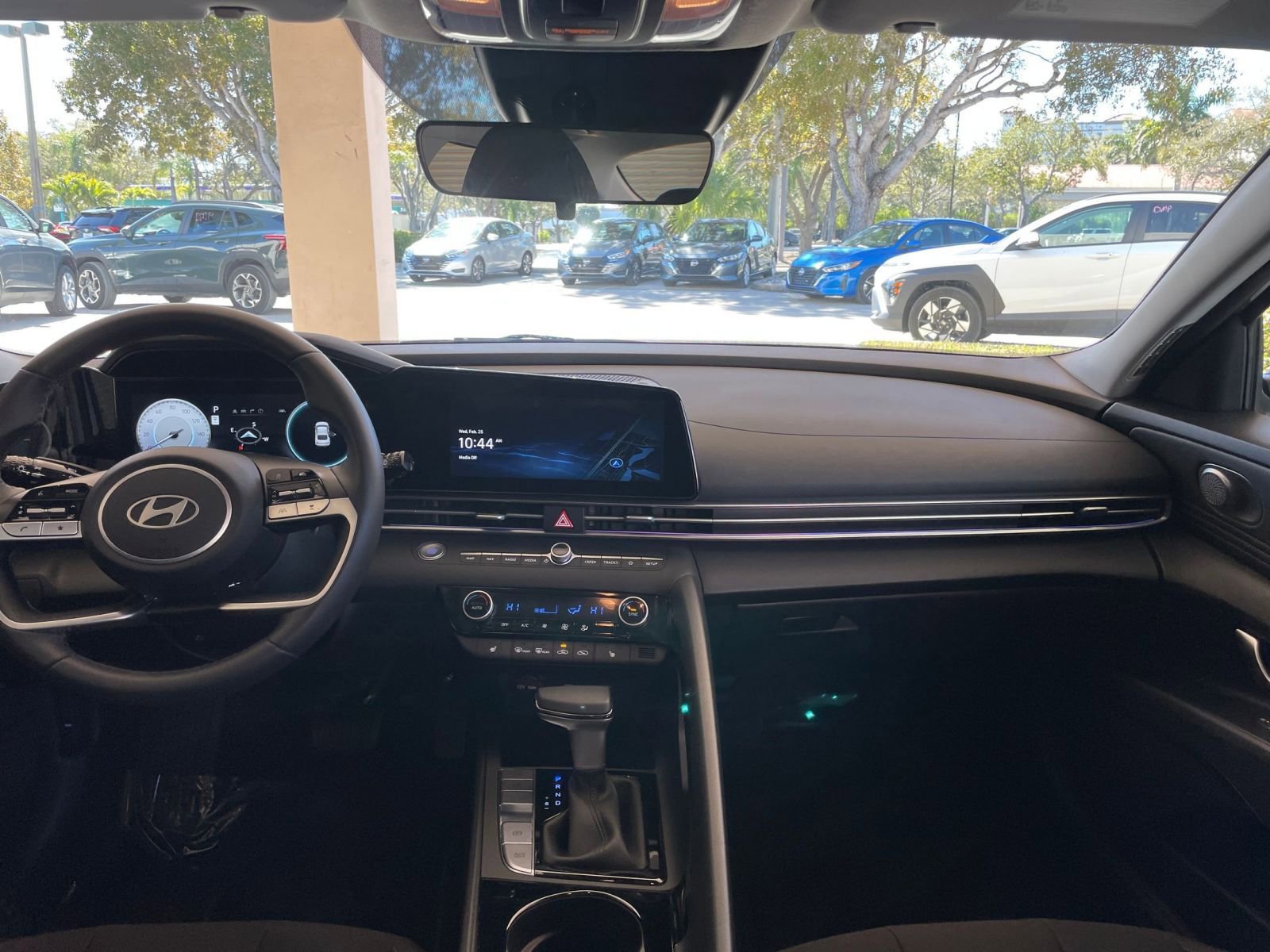 Thumbnail: 2025 Hyundai Elantra - 30