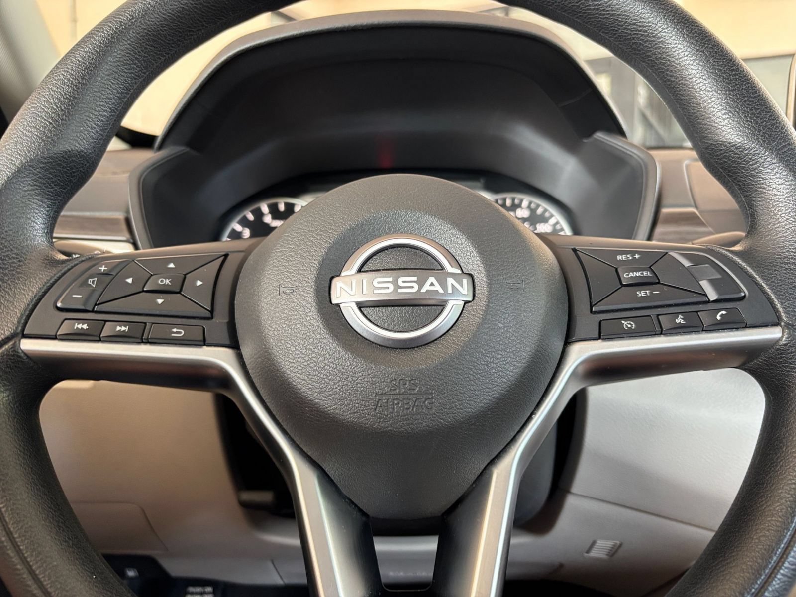 2025 Nissan Altima SV - Photo 28