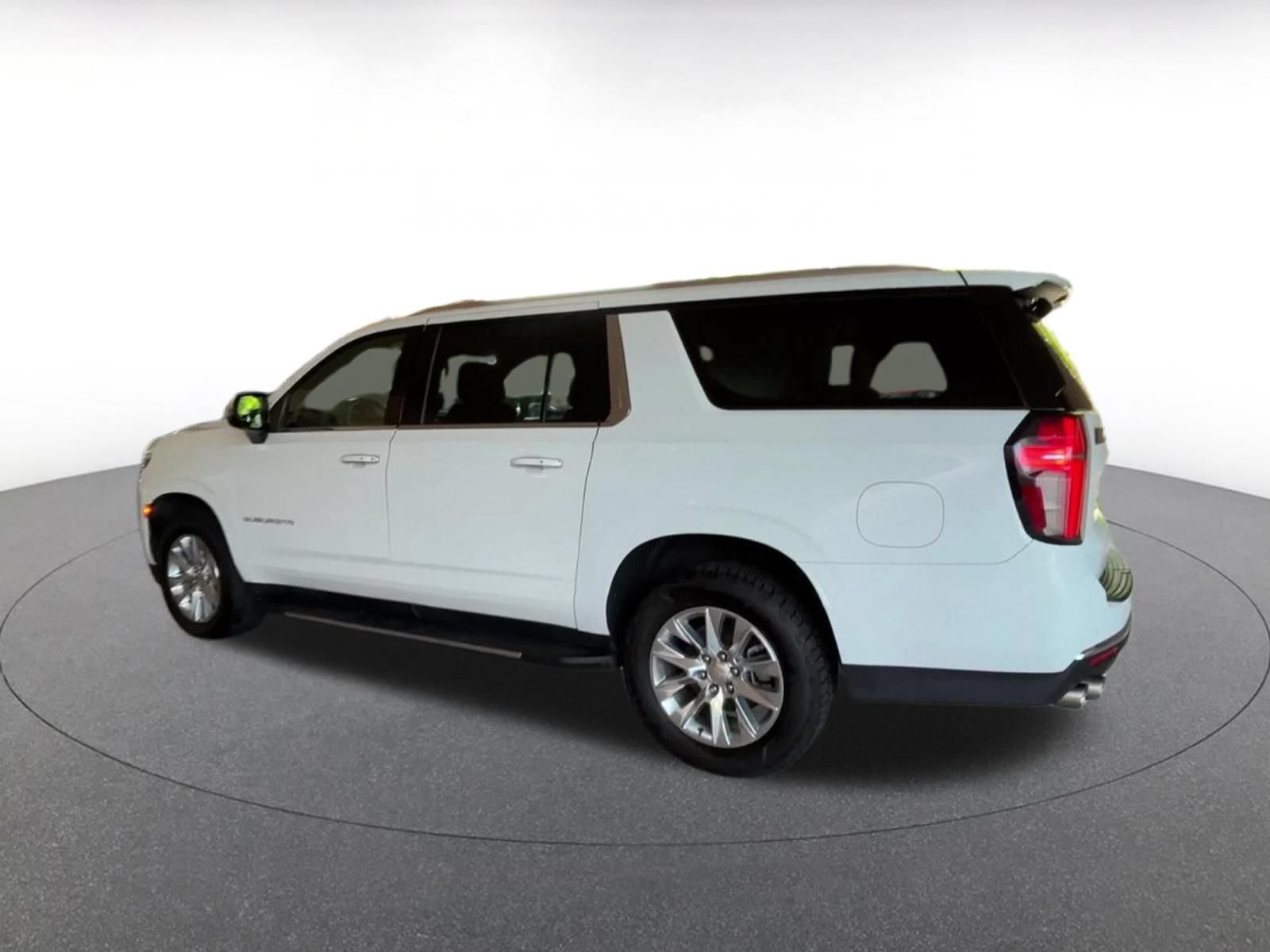 Thumbnail: 2023 Chevrolet Suburban - 10
