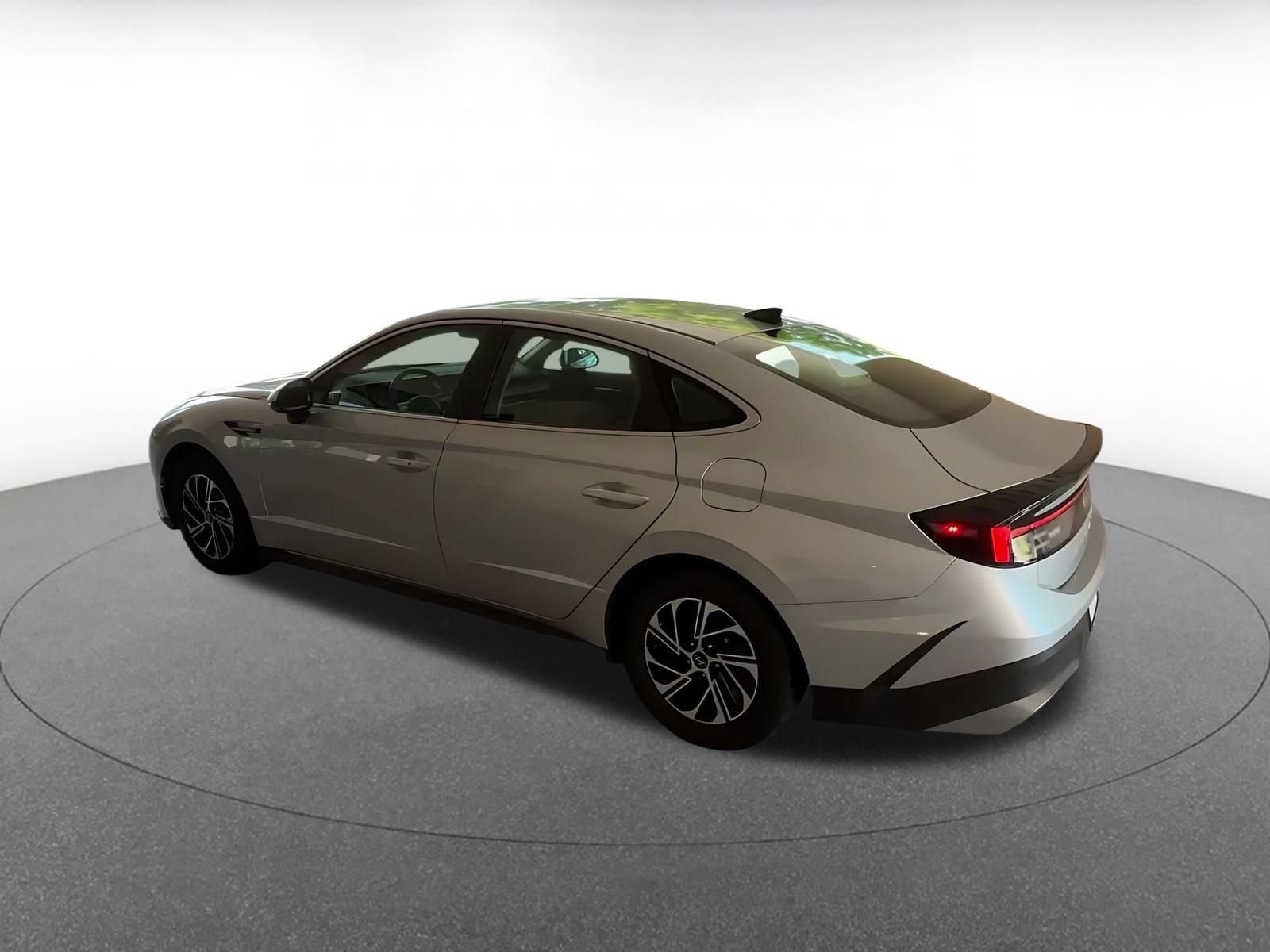 Thumbnail: 2026 Hyundai Sonata - 10