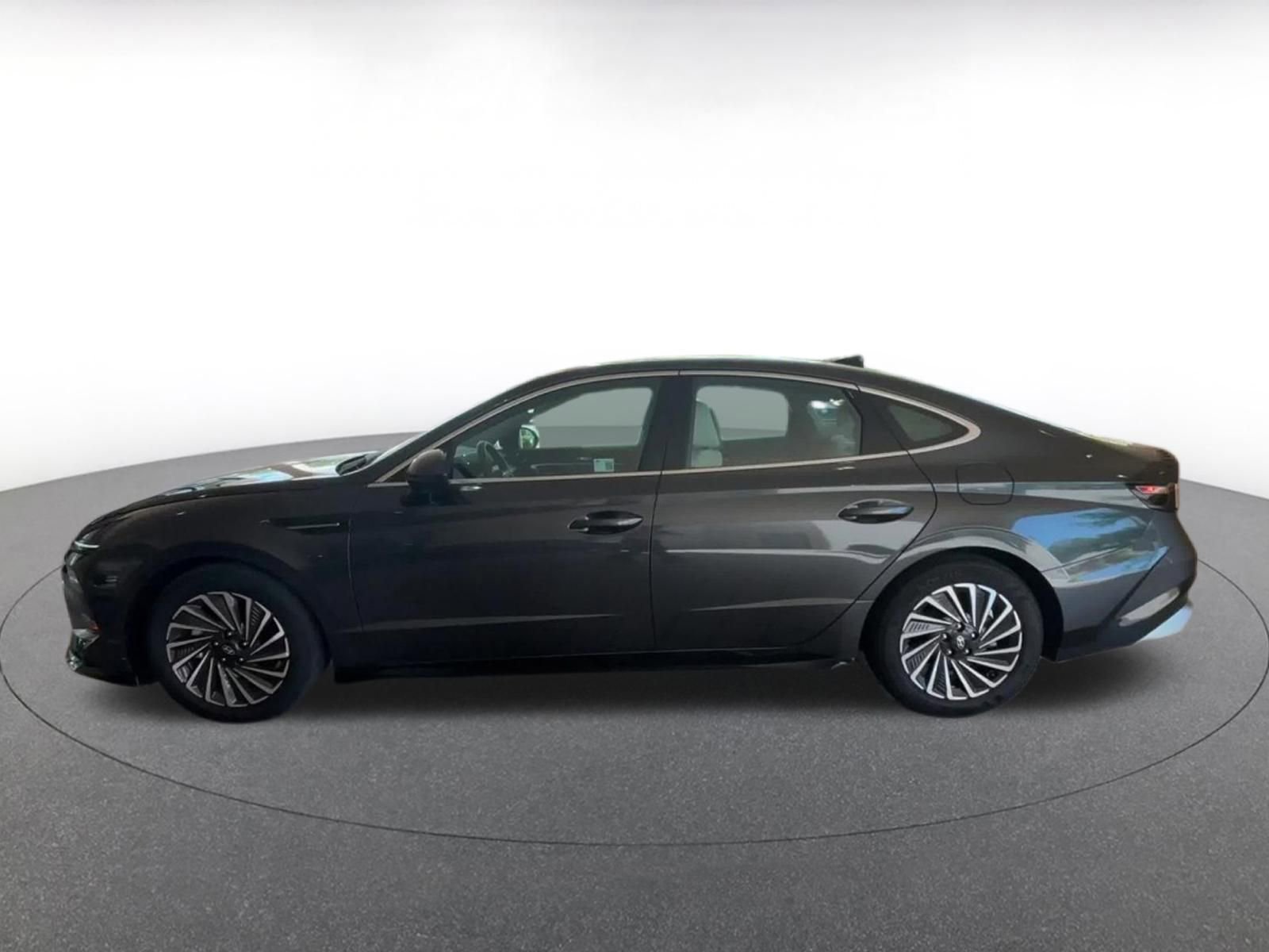 Thumbnail: 2025 Hyundai Sonata - 9