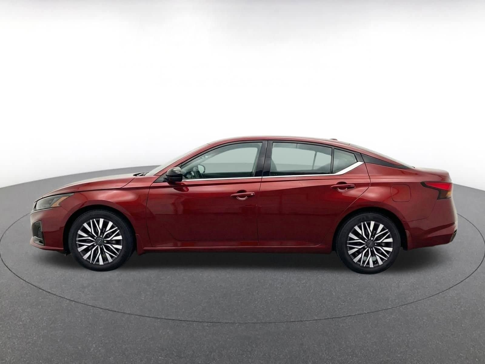 Thumbnail: 2025 Nissan Altima - 10