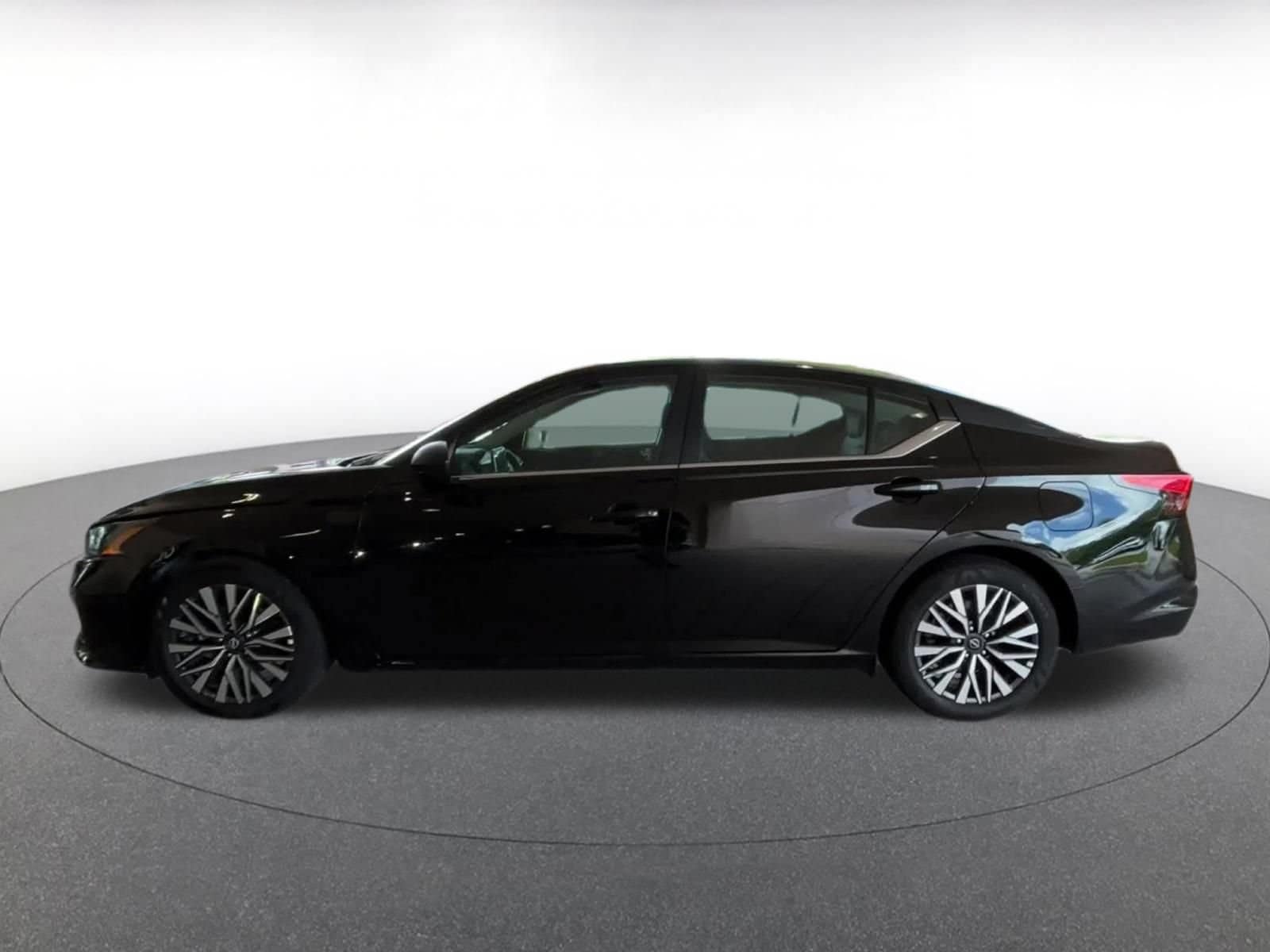 Thumbnail: 2026 Nissan Altima - 6