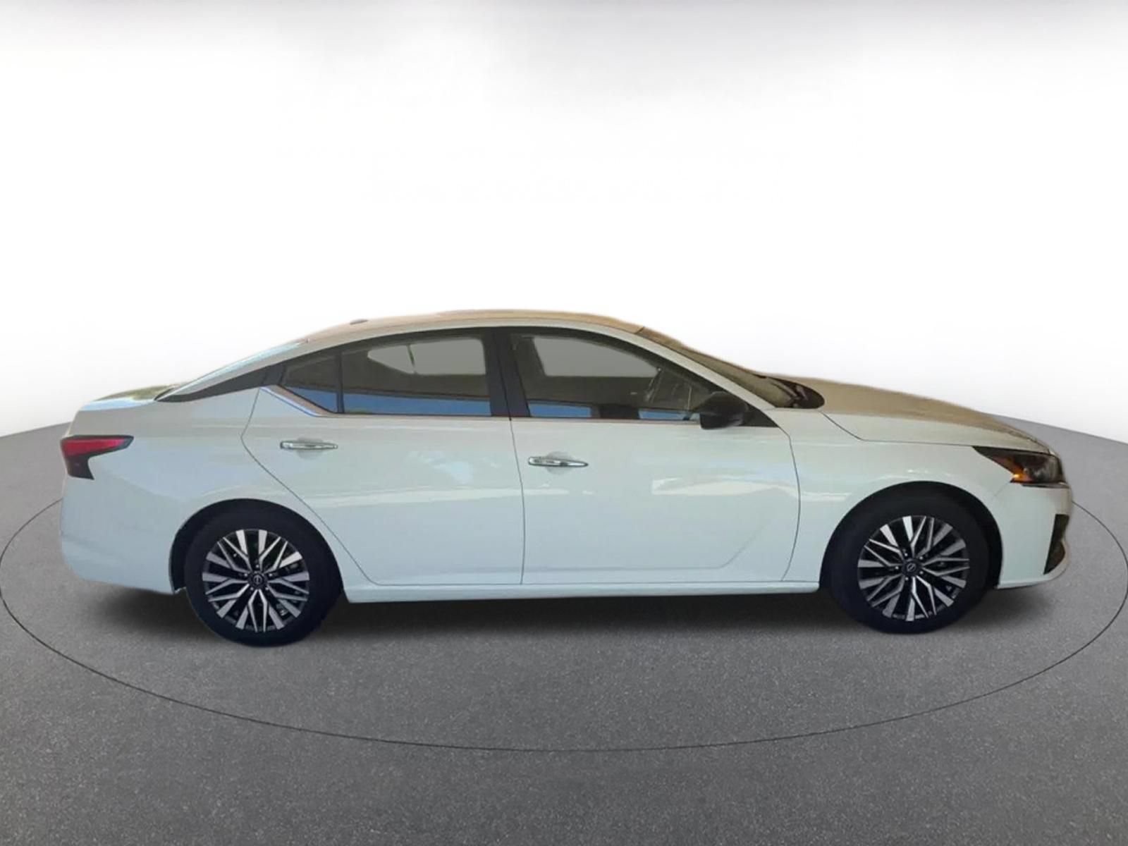 Thumbnail: 2025 Nissan Altima - 15