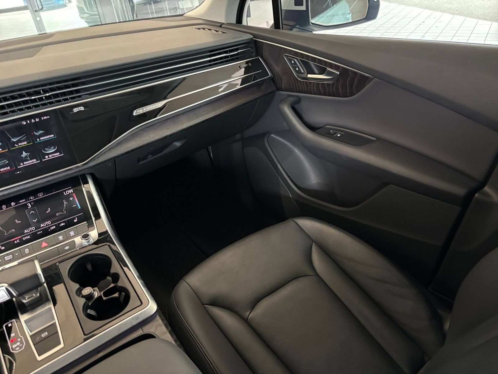 Thumbnail: 2022 Audi Q7 - 33
