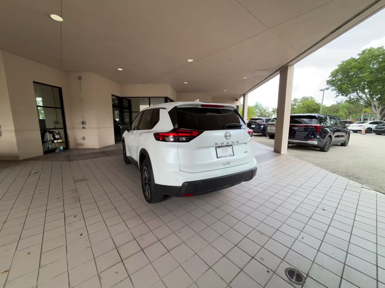 Thumbnail: 2025 Nissan Rogue - 10