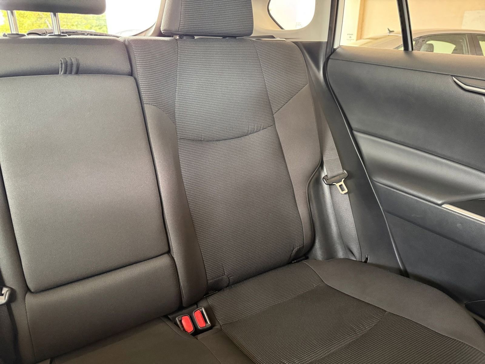 Thumbnail: 2025 Toyota RAV4 - 31