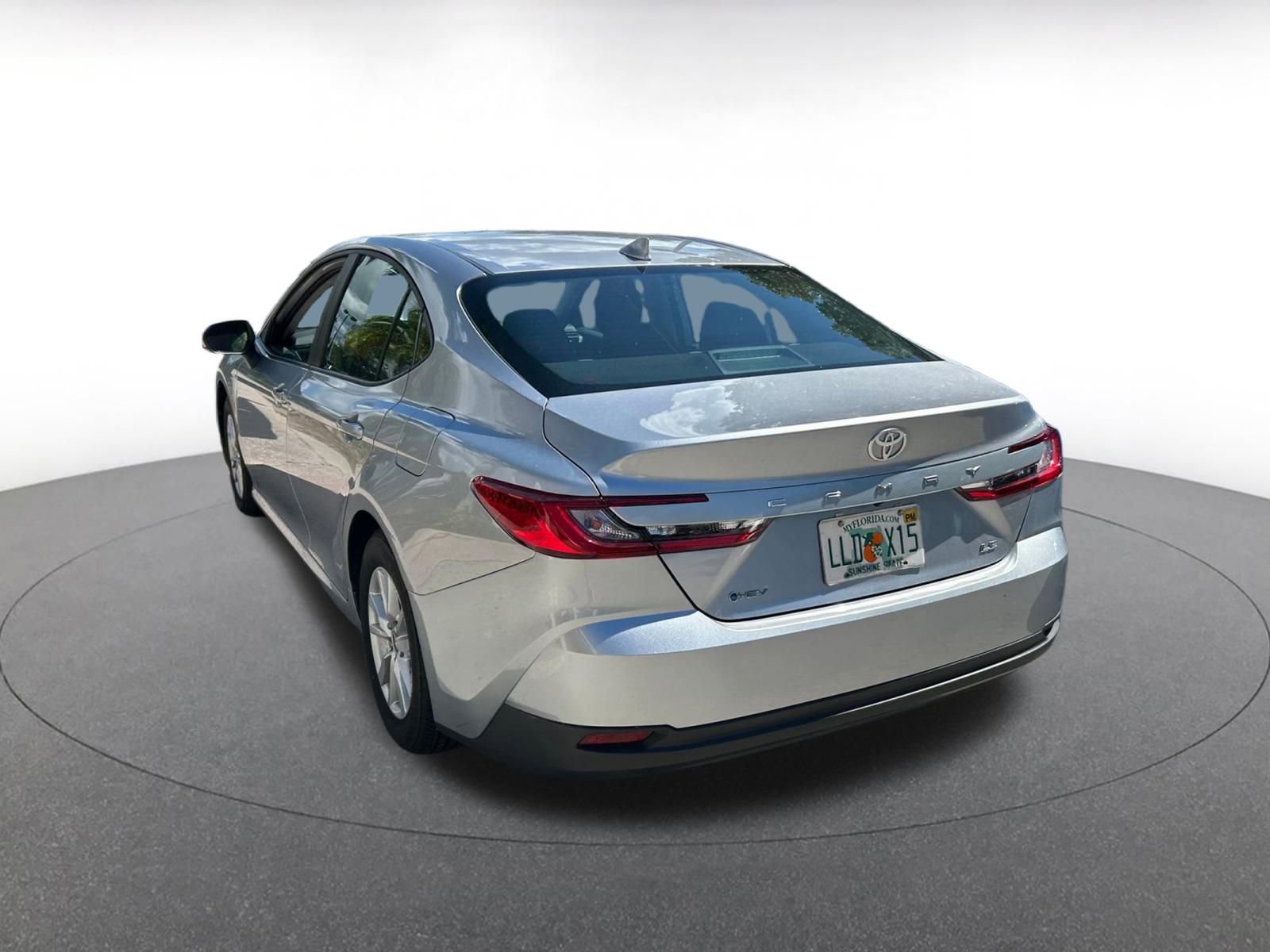 Thumbnail: 2025 Toyota Camry - 16