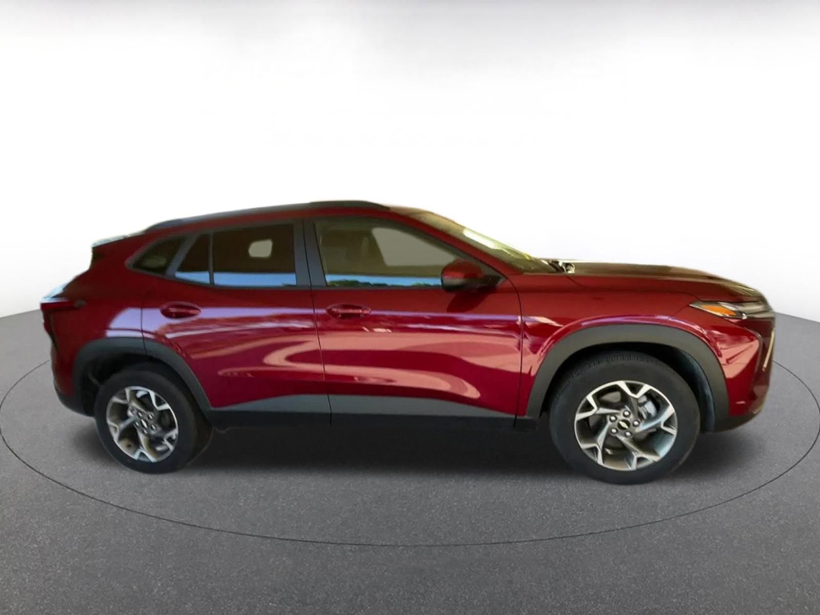 Thumbnail: 2025 Chevrolet Trax - 16