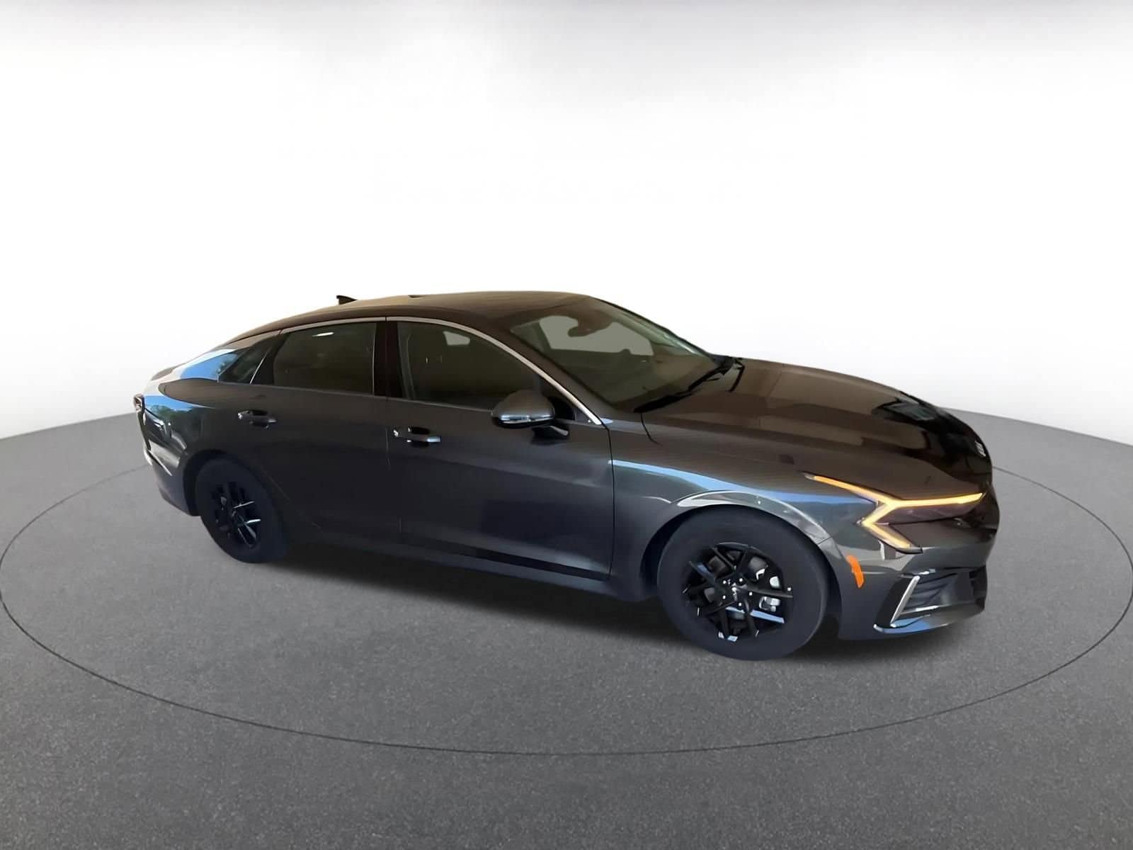 Thumbnail: 2025 Kia K5 - 2