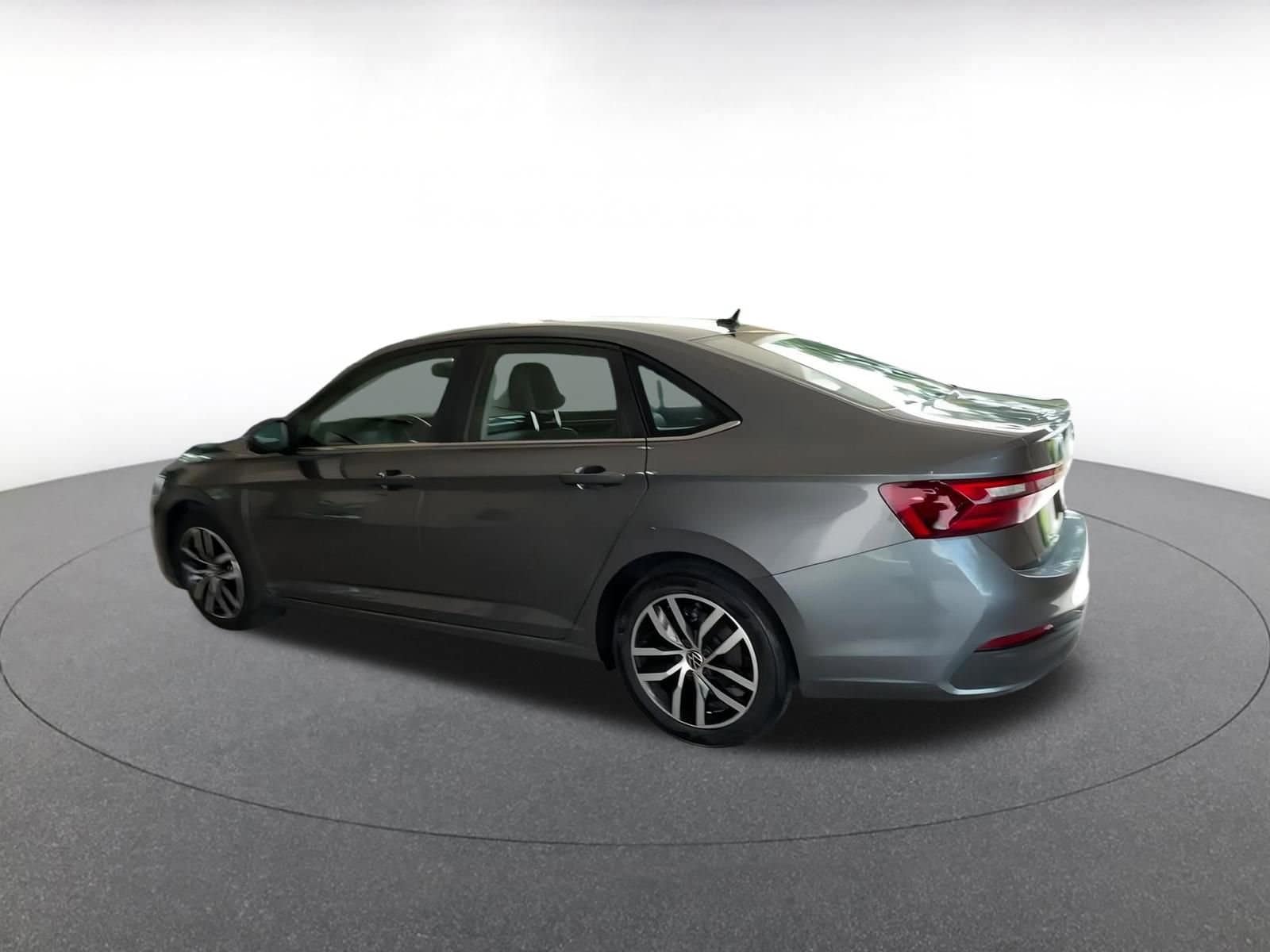 Thumbnail: 2025 Volkswagen Jetta - 9