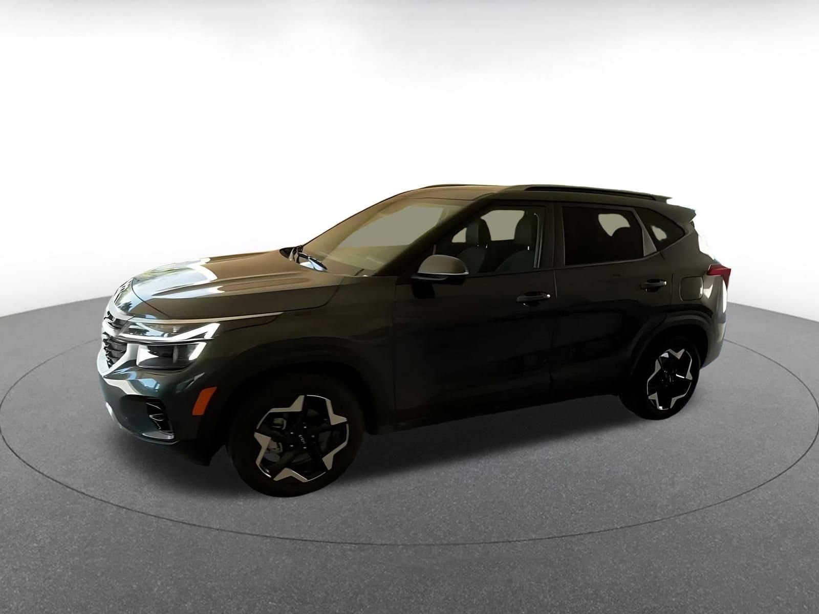 Thumbnail: 2025 Kia Seltos - 8