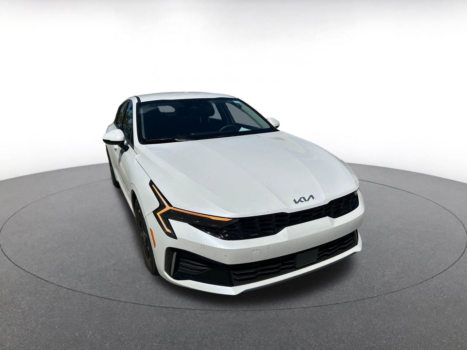 Thumbnail: 2025 Kia K5 - 1