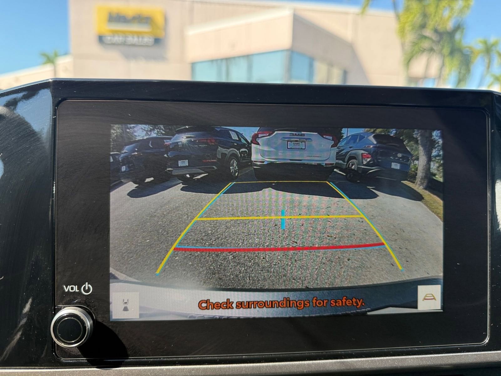 Thumbnail: 2025 Toyota Camry - 17