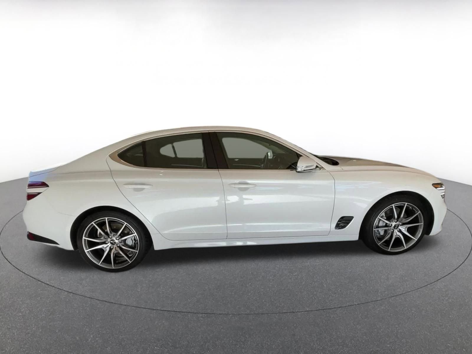 Thumbnail: 2025 Genesis G70 - 16