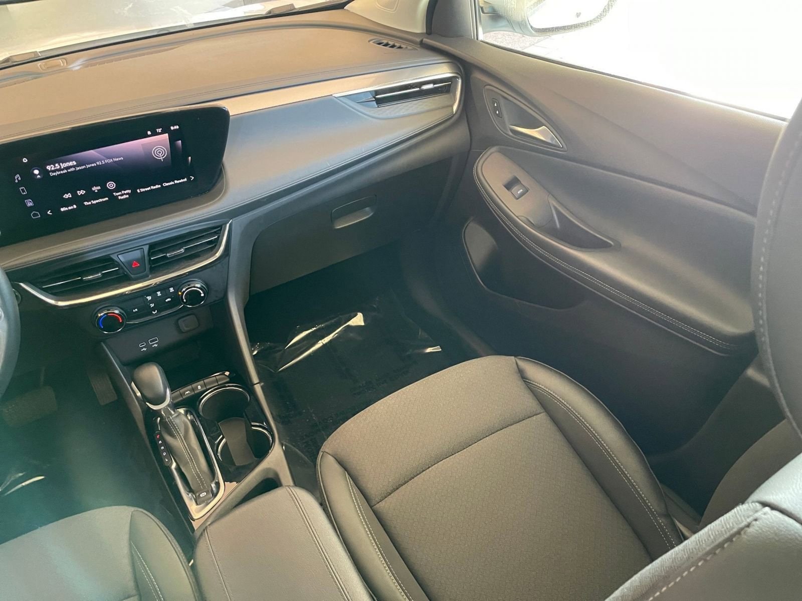 Thumbnail: 2025 Buick Encore GX - 34