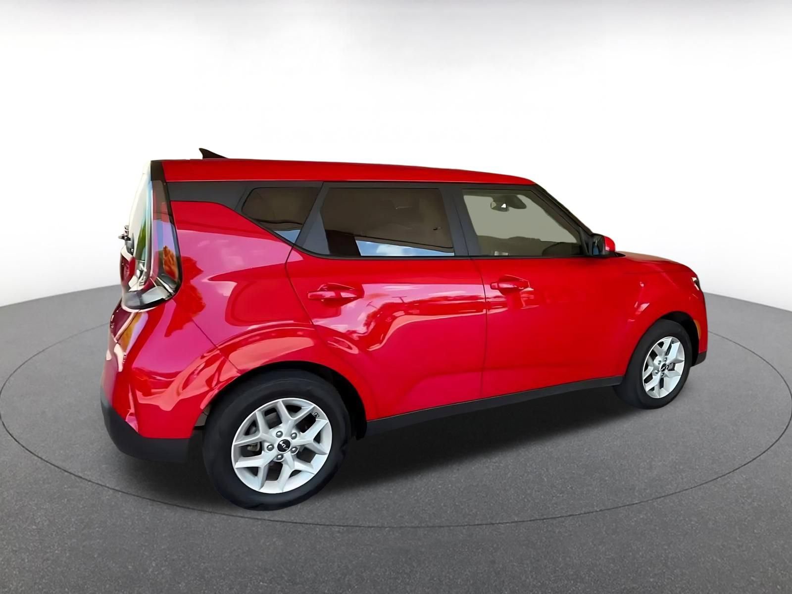 2025 Kia Soul LX - Photo 11