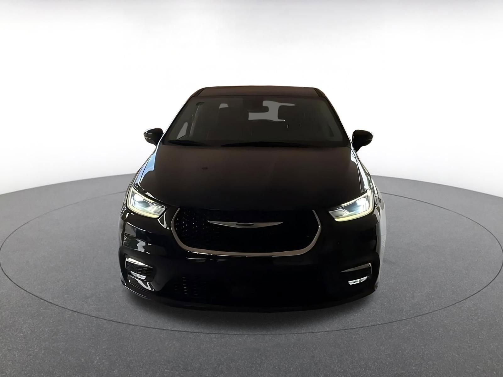Thumbnail: 2024 Chrysler Pacifica - 11