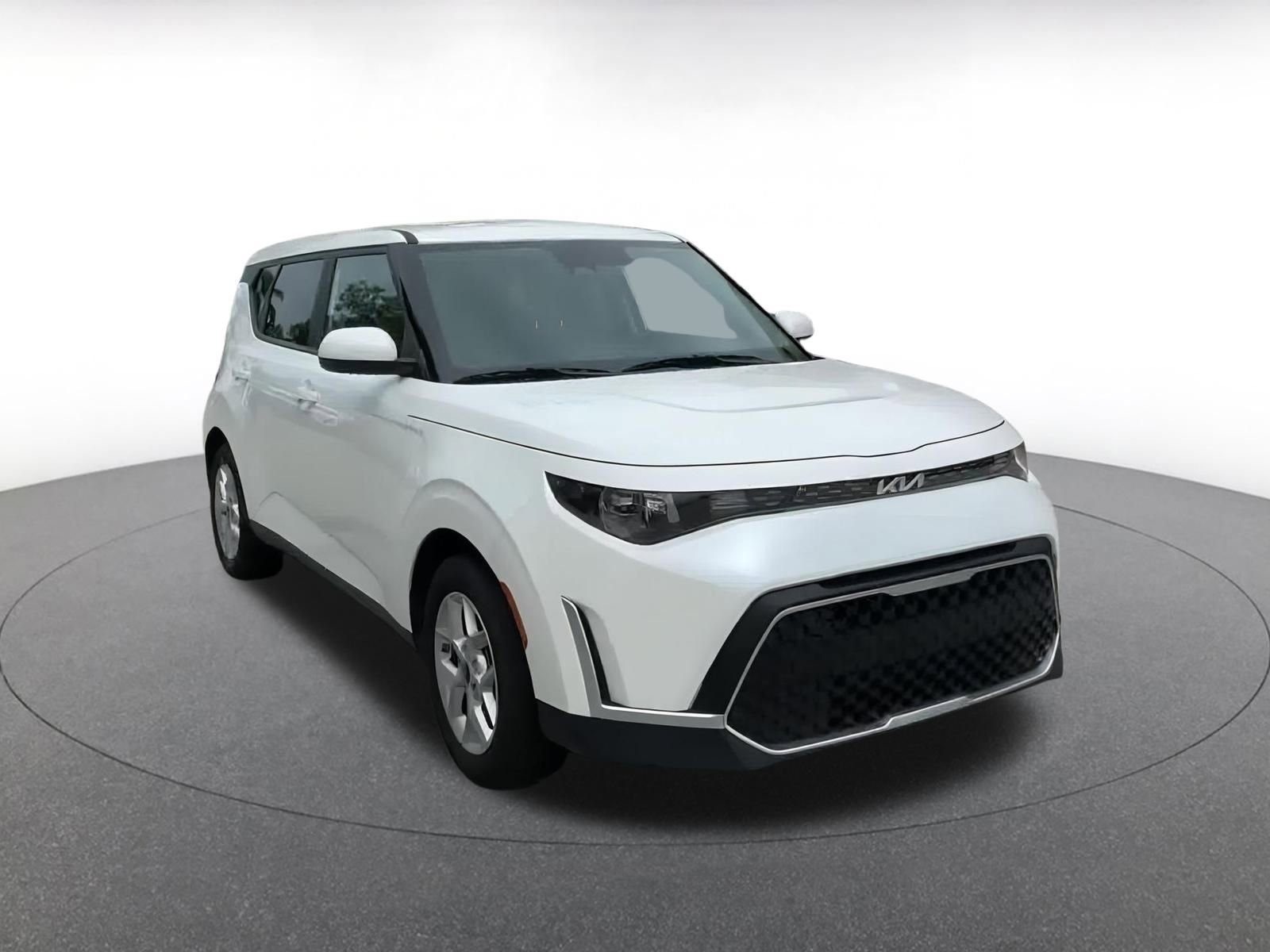 2024 Kia Soul LX 3