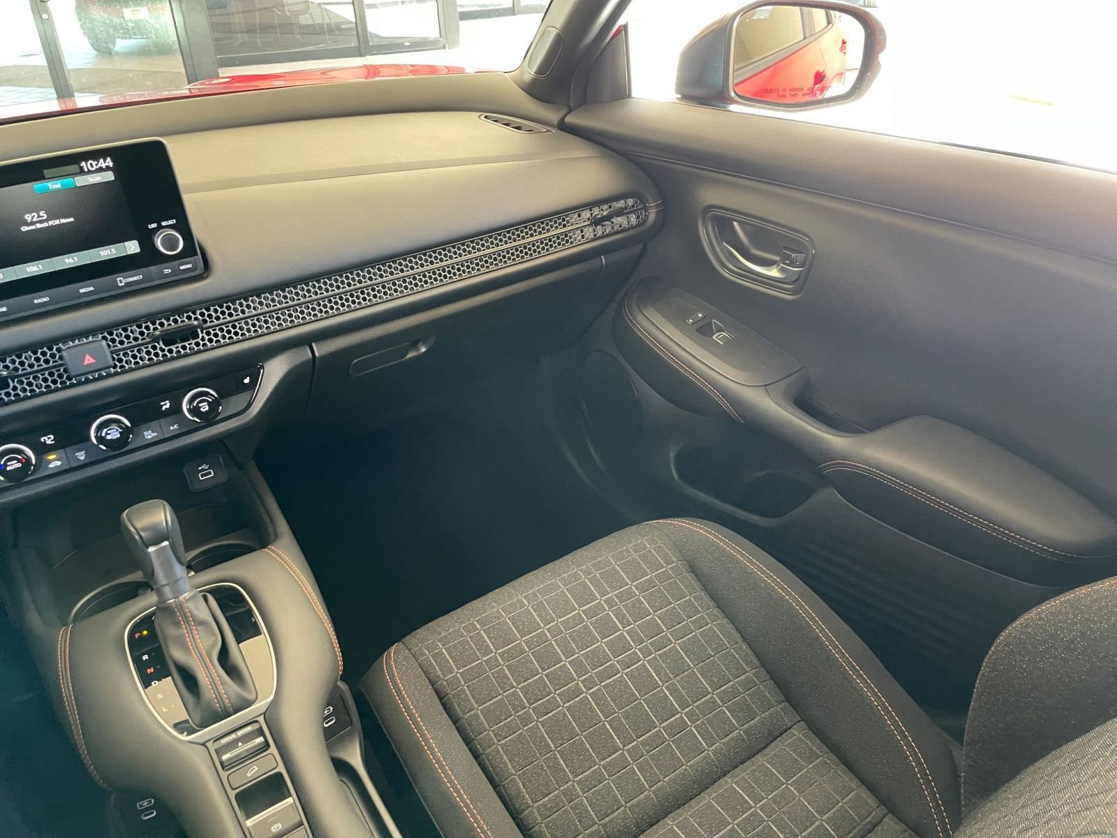 Thumbnail: 2025 Honda HR-V - 33