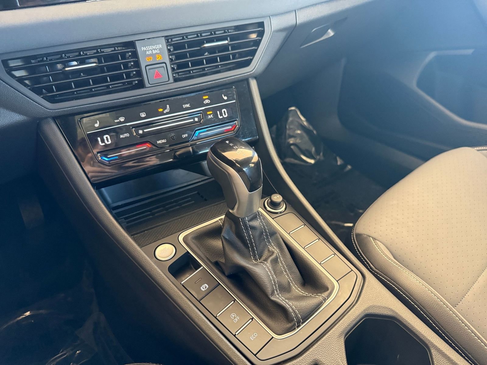 Thumbnail: 2025 Volkswagen Jetta - 35