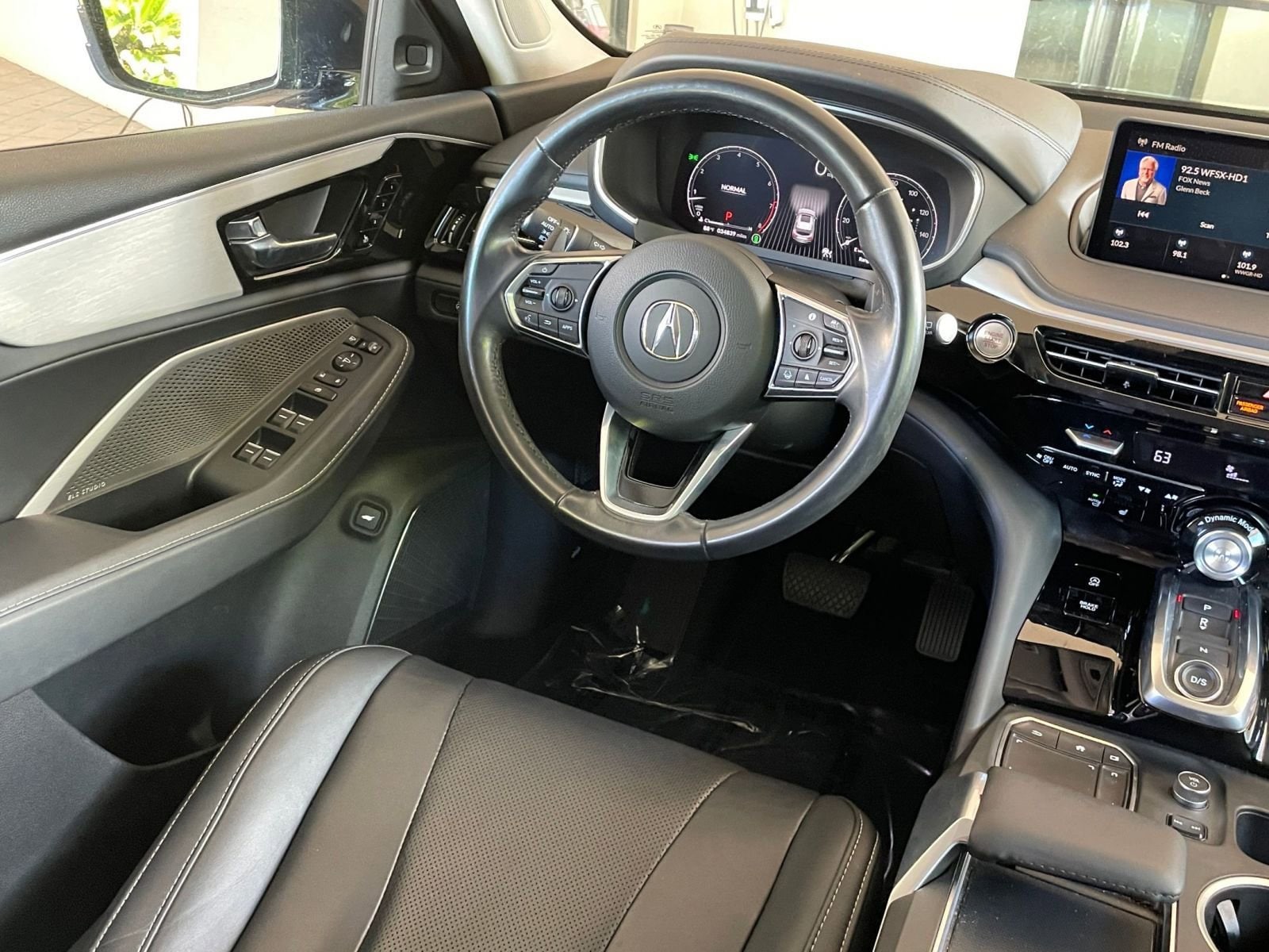 Thumbnail: 2023 Acura MDX - 34