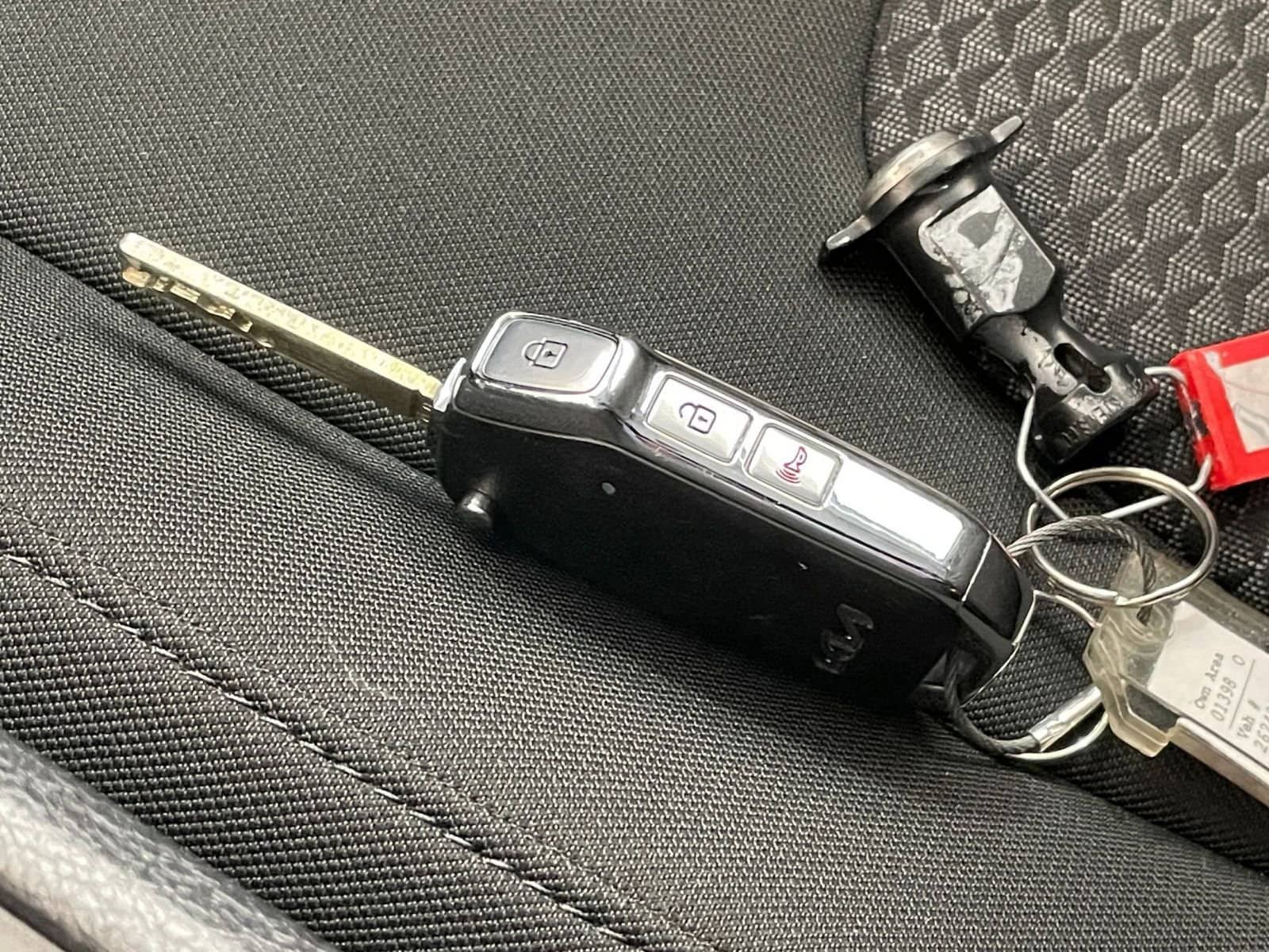 Thumbnail: 2025 Kia Sportage - 22