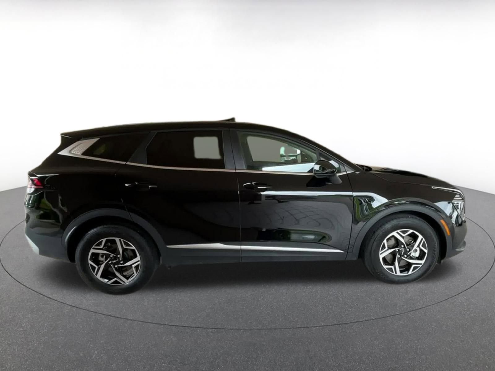 Thumbnail: 2025 Kia Sportage - 16