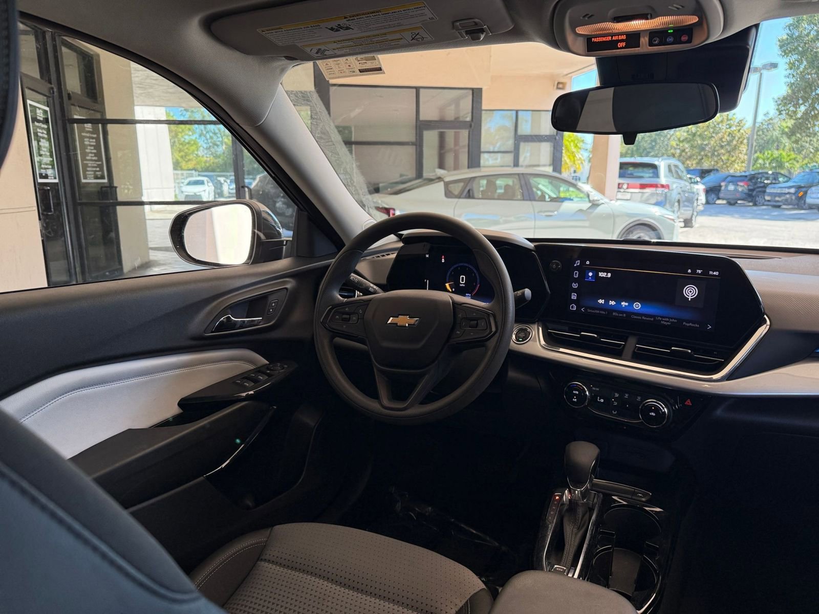 Thumbnail: 2025 Chevrolet Trax - 28