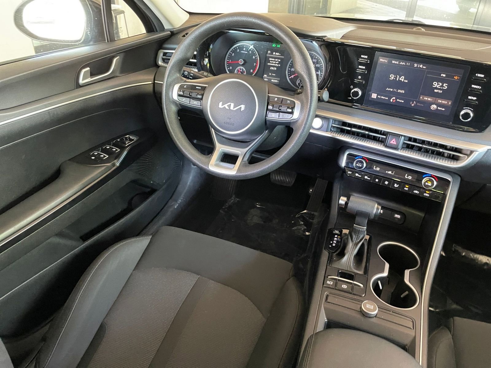 Thumbnail: 2023 Kia K5 - 23
