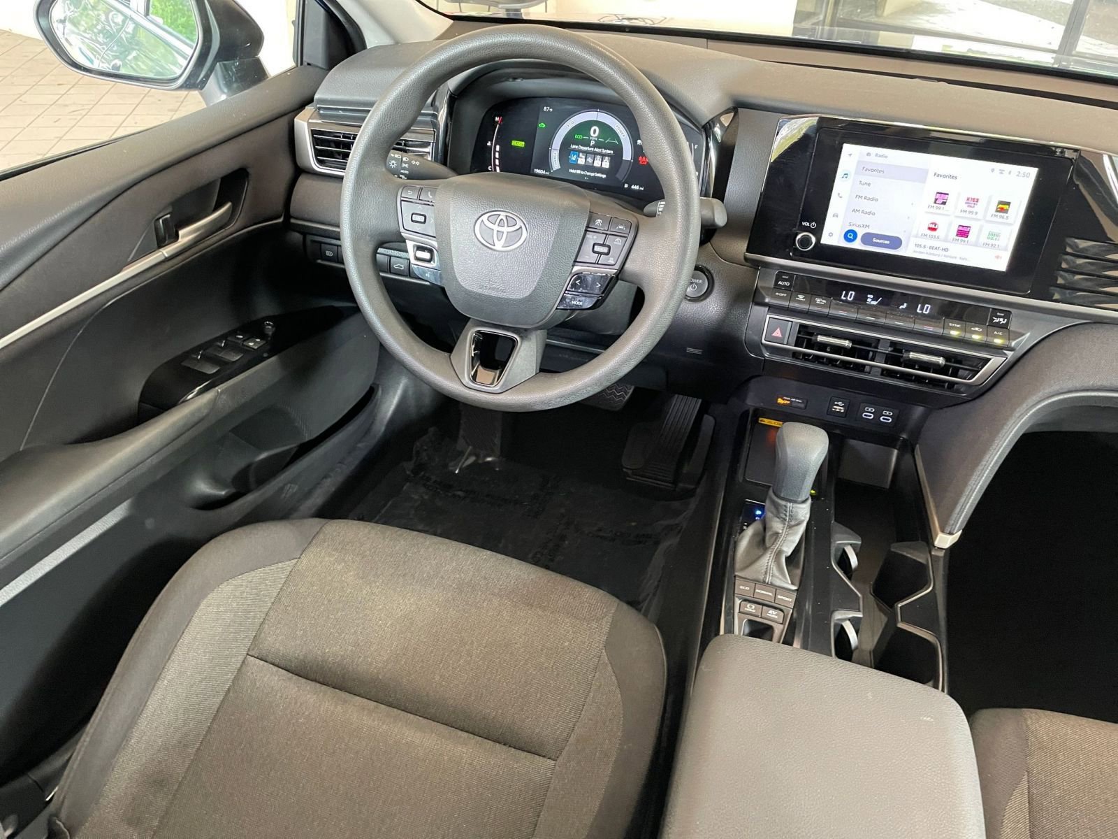 Thumbnail: 2025 Toyota Camry - 33