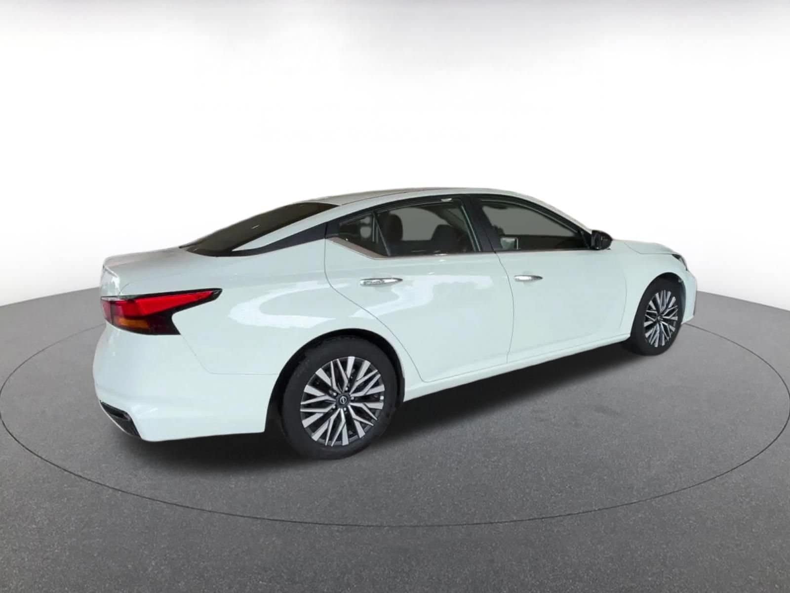 Thumbnail: 2025 Nissan Altima - 15