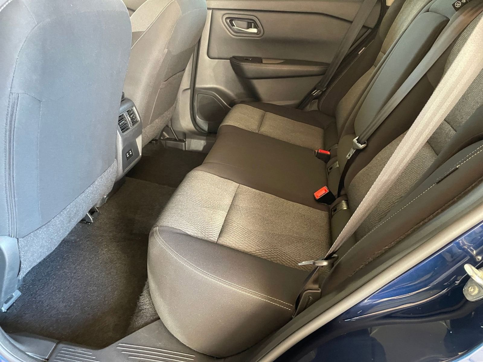 Thumbnail: 2025 Nissan Rogue - 28