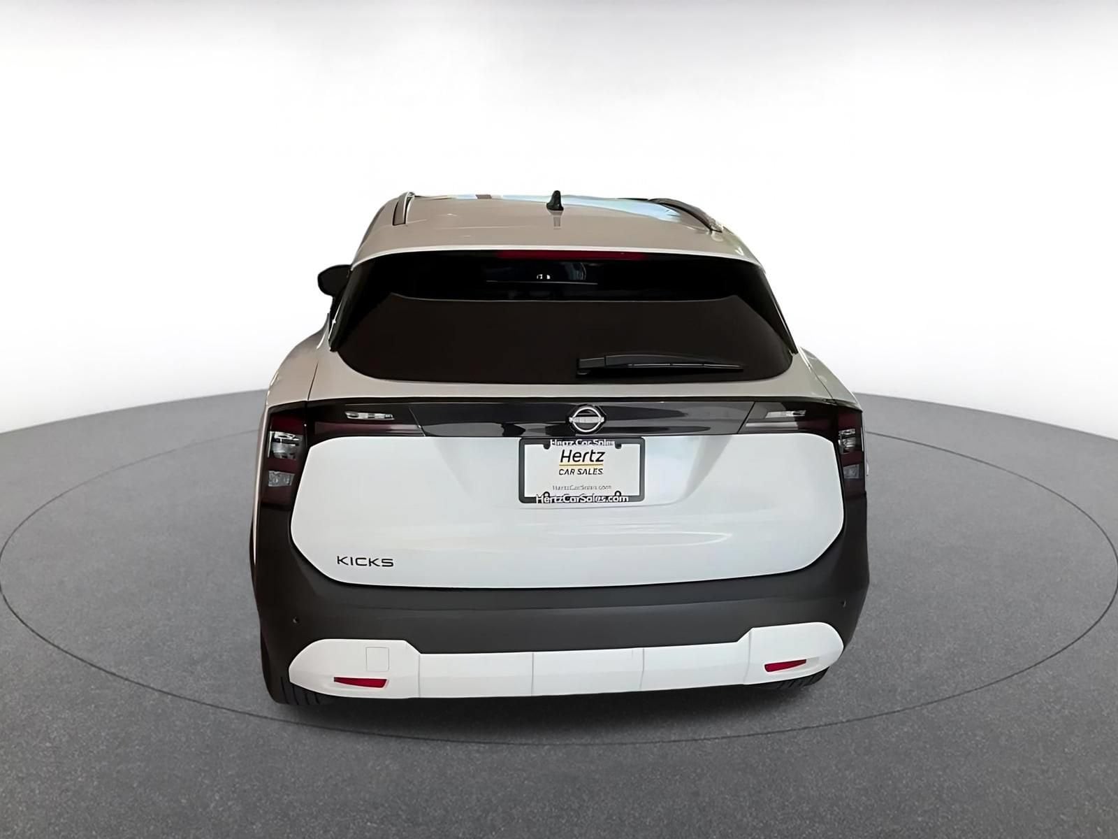 Thumbnail: 2026 Nissan Kicks - 10