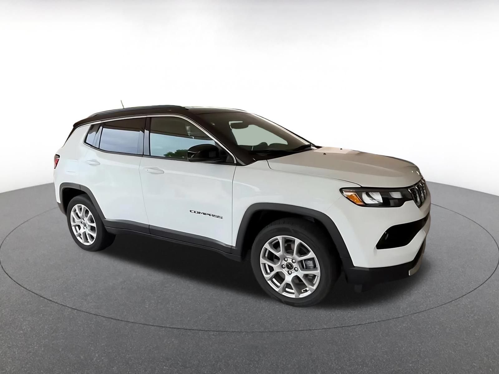 Thumbnail: 2025 Jeep Compass - 2