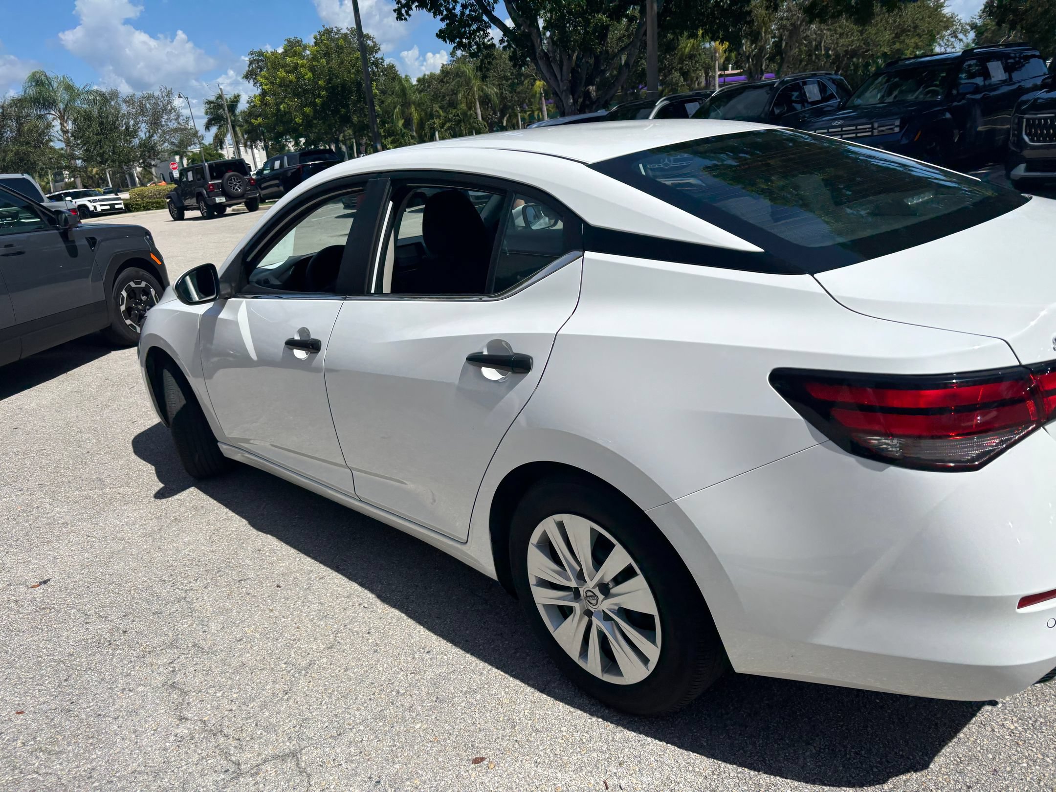 Thumbnail: 2025 Nissan Sentra - 8