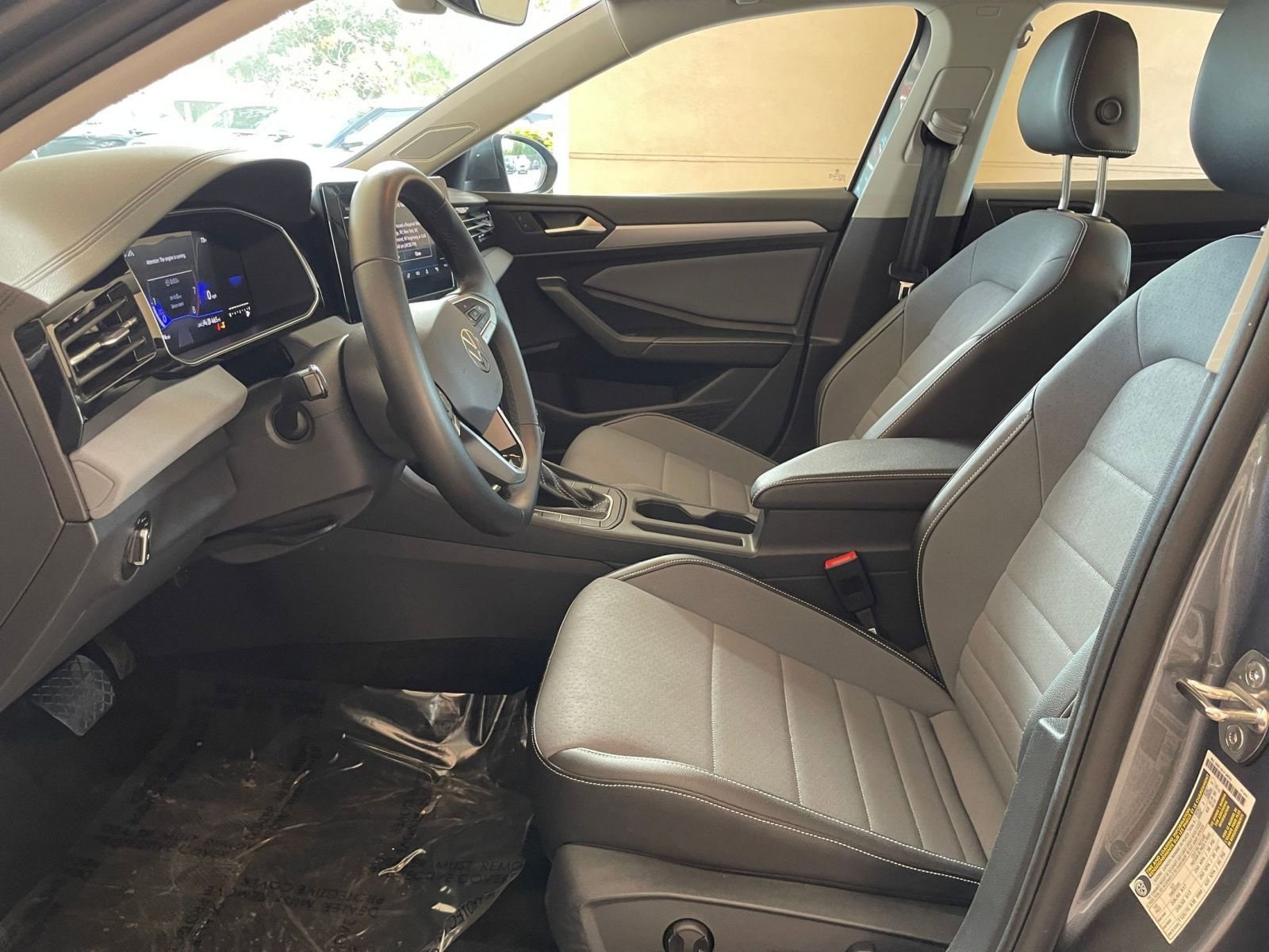 Thumbnail: 2025 Volkswagen Jetta - 21