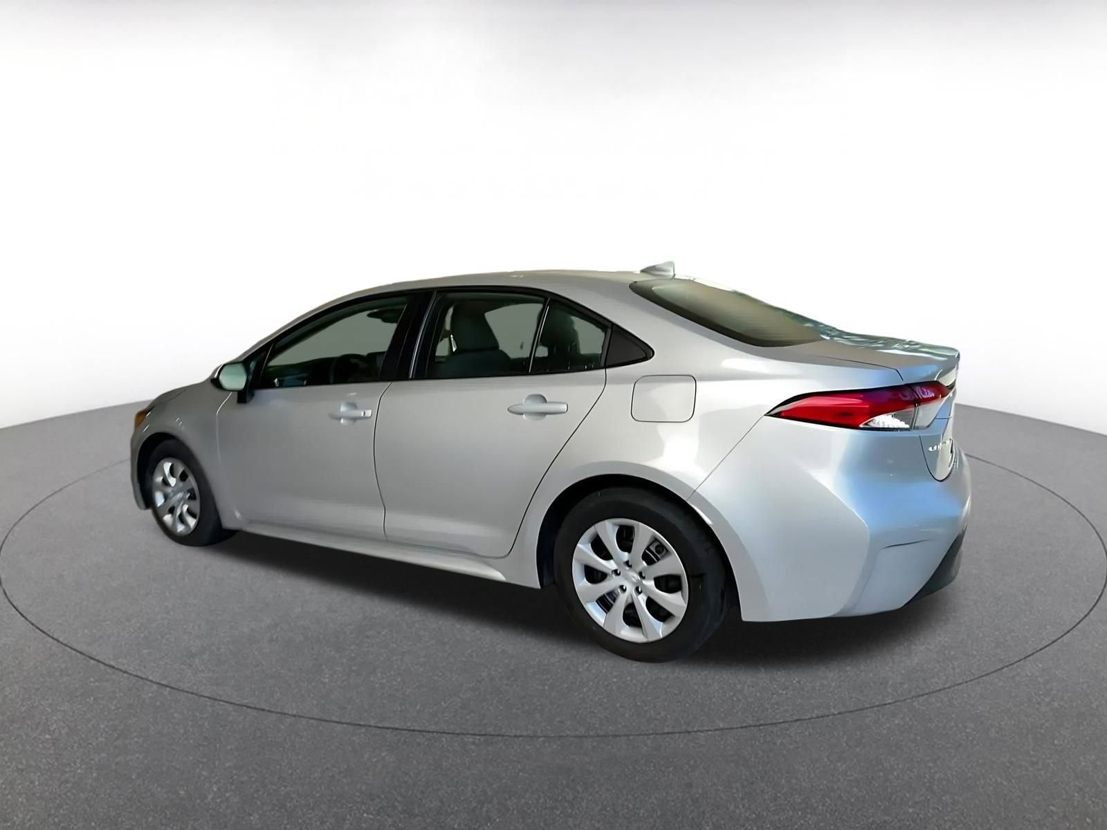 Thumbnail: 2025 Toyota Corolla - 10