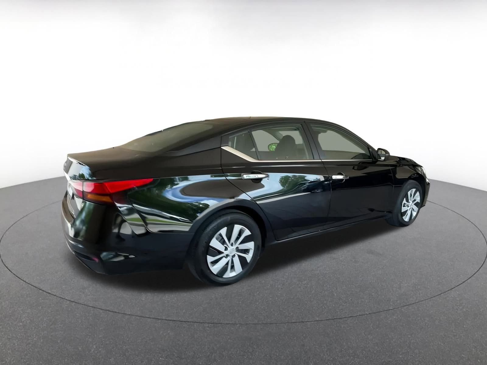 Thumbnail: 2024 Nissan Altima - 14