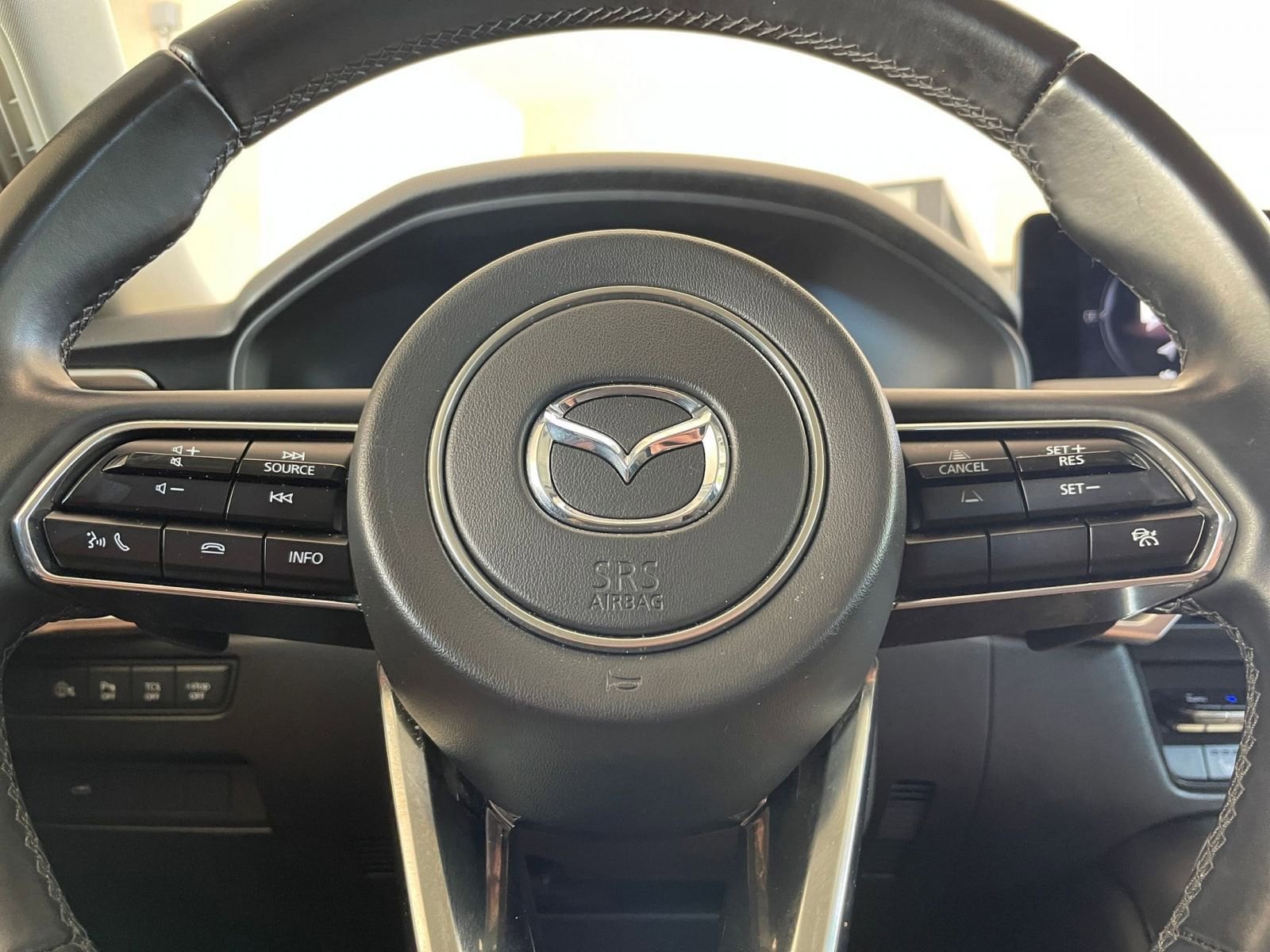 Thumbnail: 2025 Mazda CX-70 - 27